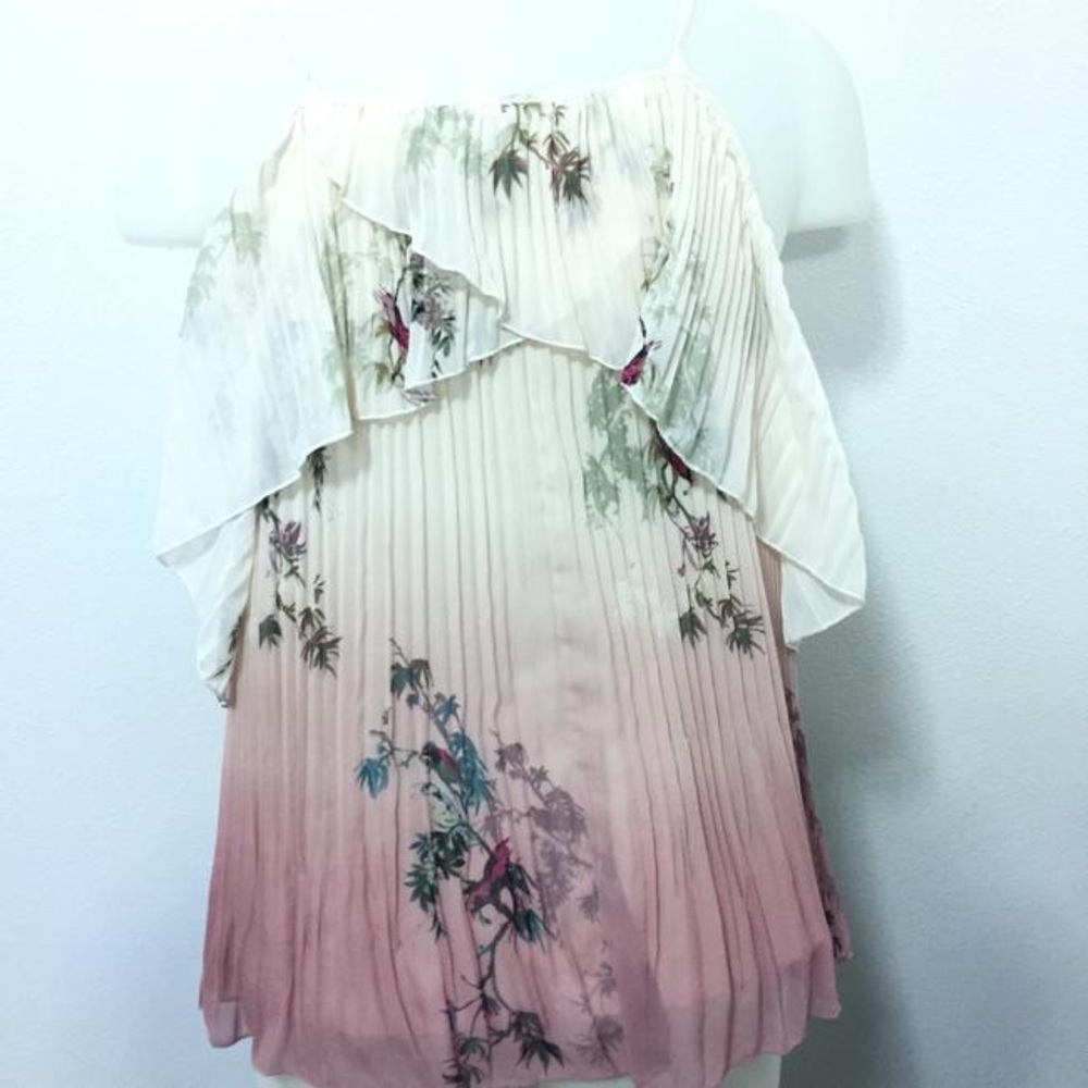 Lauren Conrad Cold Shoulder Pleated Ombre Top Sz L